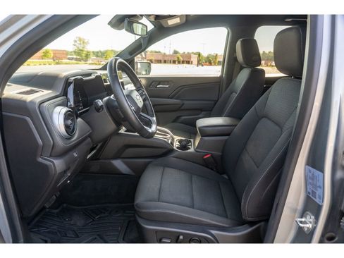 Used 2023 Chevrolet Colorado LT w/ LT Convenience Package II RWD image 12