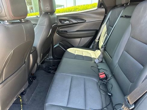 Used 2021 Chevrolet TrailBlazer RS w/ Sun and Liftgate Package FWD image 10