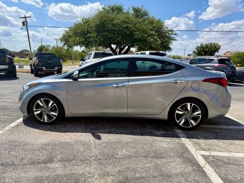 Used 2015 Hyundai Elantra Limited FWD image 6