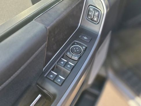 Used 2024 Ford F250 Lariat AWD/4WD image 19