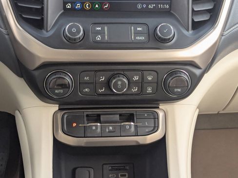 Certified 2021 GMC Acadia Denali w/ Denali Ultimate Package image 21