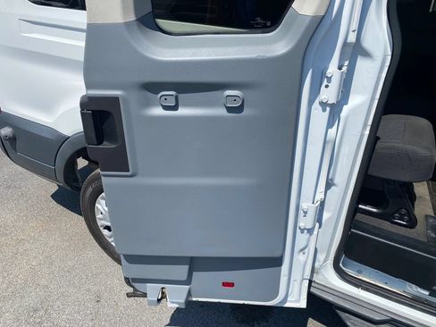 Used 2016 Ford Transit 350 XLT RWD image 24