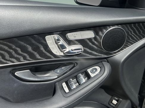 Used 2018 Mercedes-Benz GLC 300 GLC 300 Base image 28