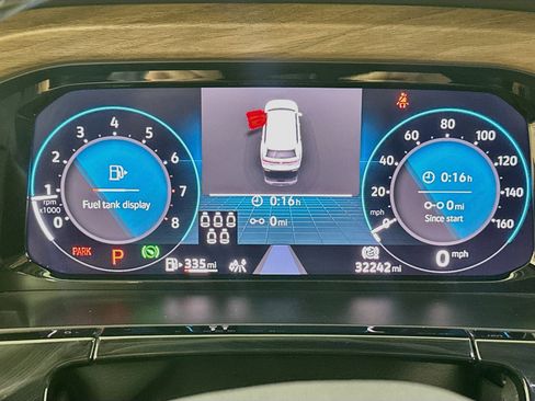 Used 2025 Volkswagen Atlas SE FWD image 19