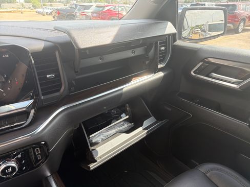Used 2023 GMC Sierra 1500 SLT AWD/4WD image 22