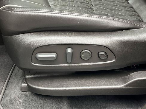 Certified 2023 Buick Enclave Avenir w/ Avenir Technology Package AWD/4WD image 12