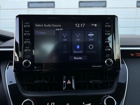 Used 2021 Toyota Corolla LE image 25