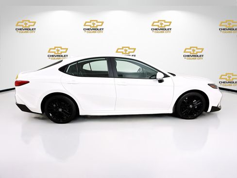 Used 2025 Toyota Camry XSE image 8