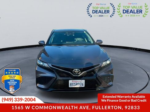 Used 2021 Toyota Camry SE w/ Blackout Package (TMS) FWD image 1