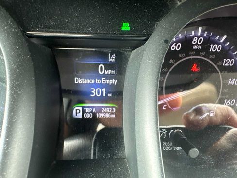 Used 2017 Toyota Avalon XLE Premium FWD image 10