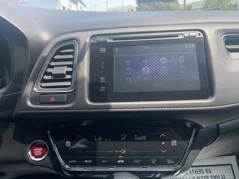 Used 2017 Honda HR-V EX image 22