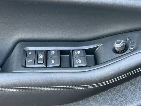 New 2026 Jeep Grand Cherokee Limited AWD/4WD image 13