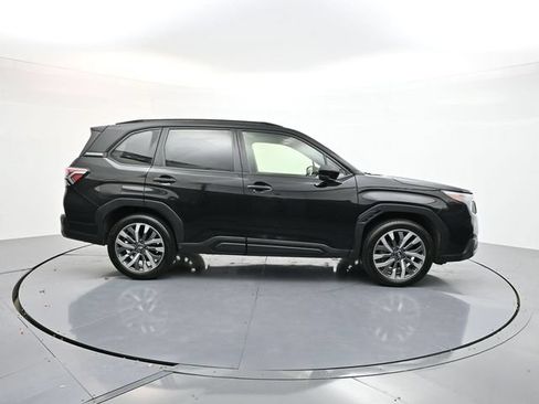 Used 2025 Subaru Forester Touring AWD/4WD image 8