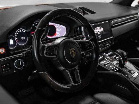 Used 2021 Porsche Cayenne AWD/4WD image 19