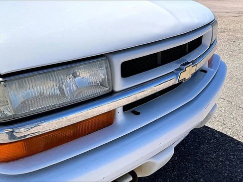 Used 2004 Chevrolet Blazer LS w/ Preferred Equipment Group AWD/4WD image 15