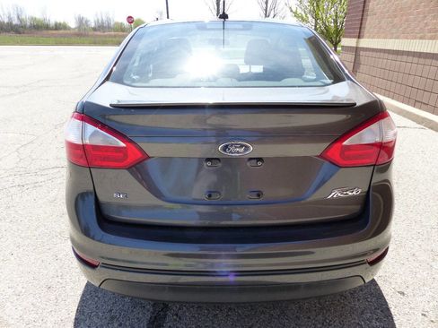 Used 2015 Ford Fiesta SE w/ Comfort Package FWD image 9