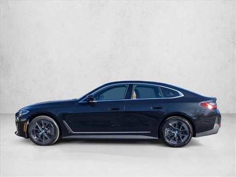 Used 2024 BMW i4 eDrive35 w/ Premium Package image 9