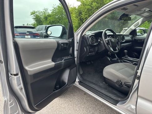 Used 2021 Toyota Tacoma SR AWD/4WD image 13