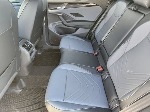 New 2026 Volkswagen Tiguan SE R-Line AWD/4WD image 29