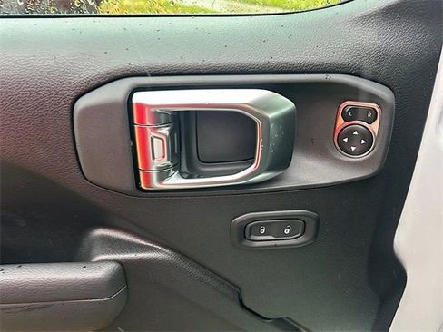 New 2026 Jeep Wrangler Rubicon w/ Steel Bumper Group image 15