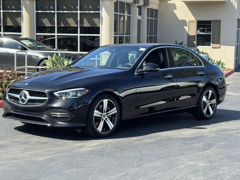 Used 2025 Mercedes-Benz C 300 4MATIC Sedan image 4