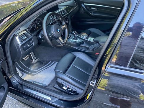 Used 2017 BMW 340i xDrive Sedan AWD/4WD image 11