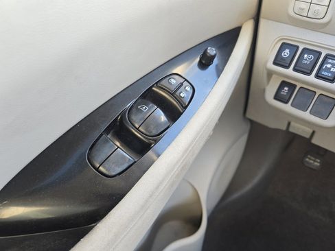 Used 2014 Nissan Leaf SV w/ LED & Quick Charge Package image 30