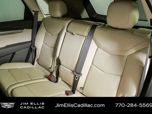 Used 2022 Cadillac XT5 Premium Luxury w/ Technology Package AWD/4WD image 19