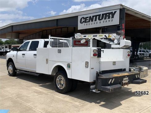 Used 2021 RAM 3500 Tradesman w/ Chrome Appearance Group AWD/4WD image 8