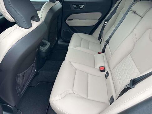 New 2026 Volvo XC60 B5 Core AWD/4WD image 7