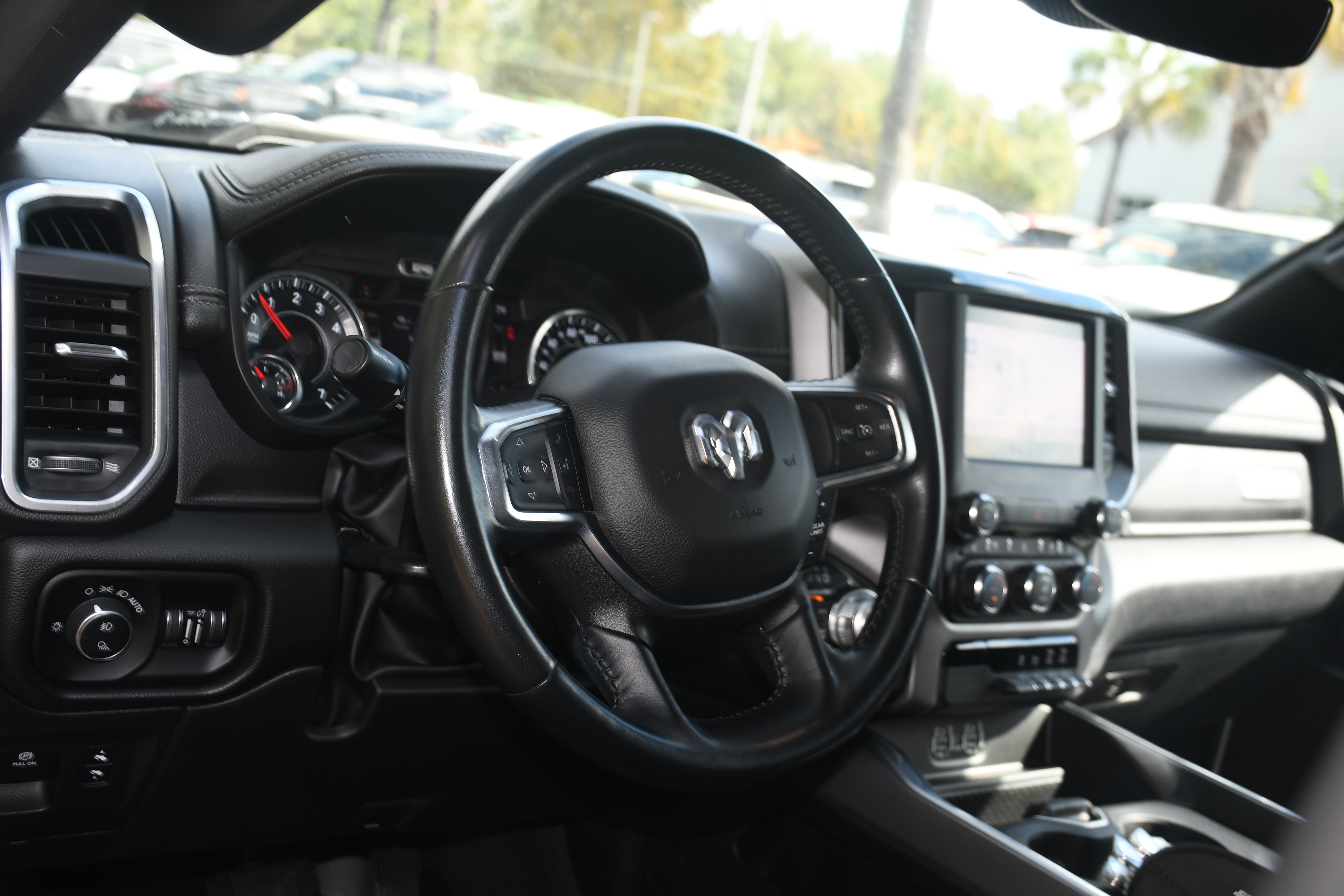 Used 2022 RAM 1500 Laramie w/ Sport Appearance Package AWD/4WD image 8