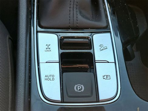 Used 2023 Hyundai Santa Cruz SE image 28