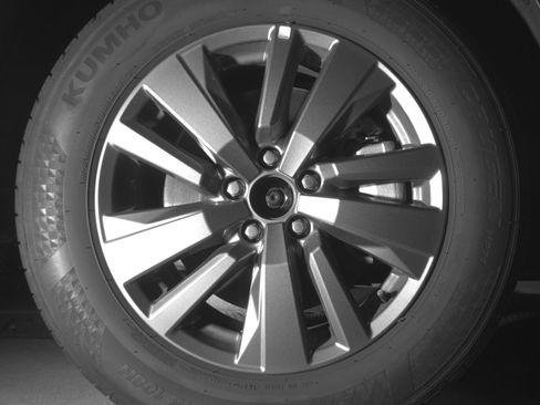 Used 2025 Nissan Pathfinder SV image 13