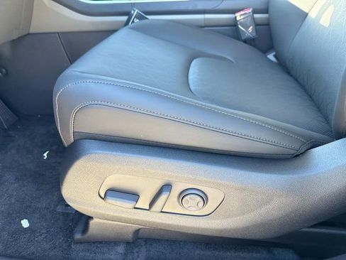 New 2026 Kia Carnival FWD image 20