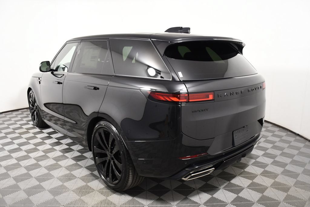 New 2026 Land Rover Range Rover Sport Dynamic SE AWD/4WD image 4