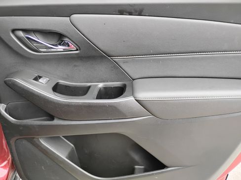 Used 2023 Chevrolet Traverse LT w/ LPO, Floor Liner Package image 21