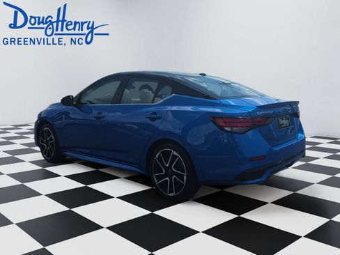 Used 2024 Nissan Sentra SR FWD image 3