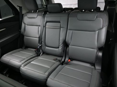 New 2026 Ford Explorer Active w/ Active Comfort Package image 27