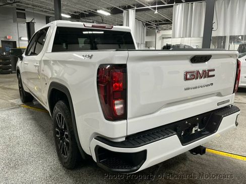 Used 2025 GMC Sierra 1500 Elevation image 6