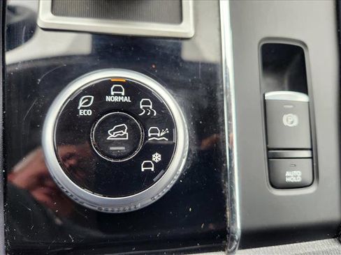 Used 2024 Mitsubishi Outlander SE image 38