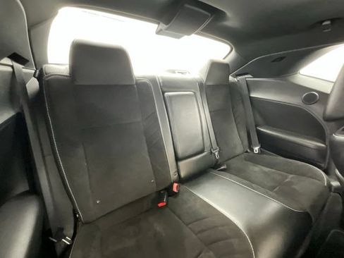 Used 2016 Dodge Challenger SRT Hellcat RWD image 14