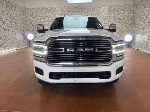 Used 2024 RAM 2500 Laramie AWD/4WD image 2