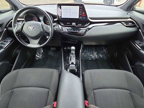 Used 2019 Toyota C-HR XLE image 14
