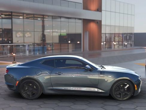 Used 2019 Chevrolet Camaro LT image 9