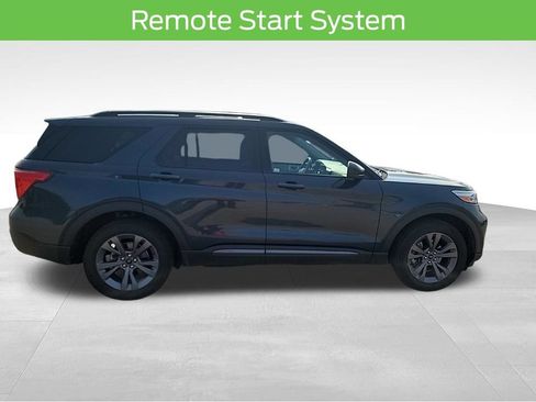 Used 2022 Ford Explorer XLT w/ Equipment Group 202A AWD/4WD image 15
