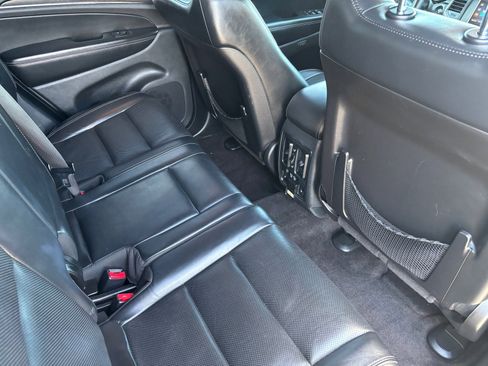 Used 2015 Jeep Grand Cherokee Limited w/ Luxury Group II image 15