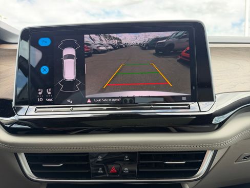 Used 2024 Volkswagen Atlas SE w/ Panoramic Sunroof Package image 29