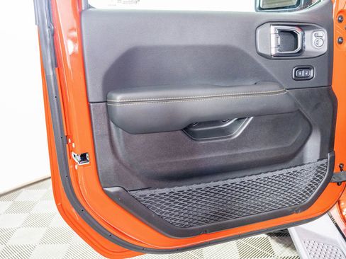 New 2025 Jeep Gladiator Sport image 34