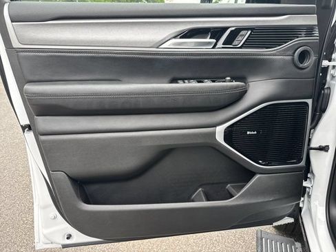 New 2026 Jeep Grand Wagoneer L Limited AWD/4WD image 11