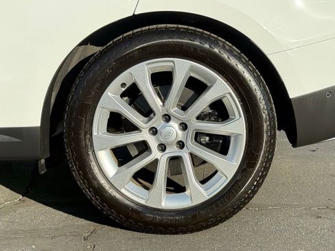 Used 2024 Land Rover Range Rover Sport SE image 16